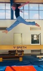 Sprung auf Balken